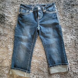 Juniors LA Idol Rolled Capris size 9 or 31x18 blue jean material